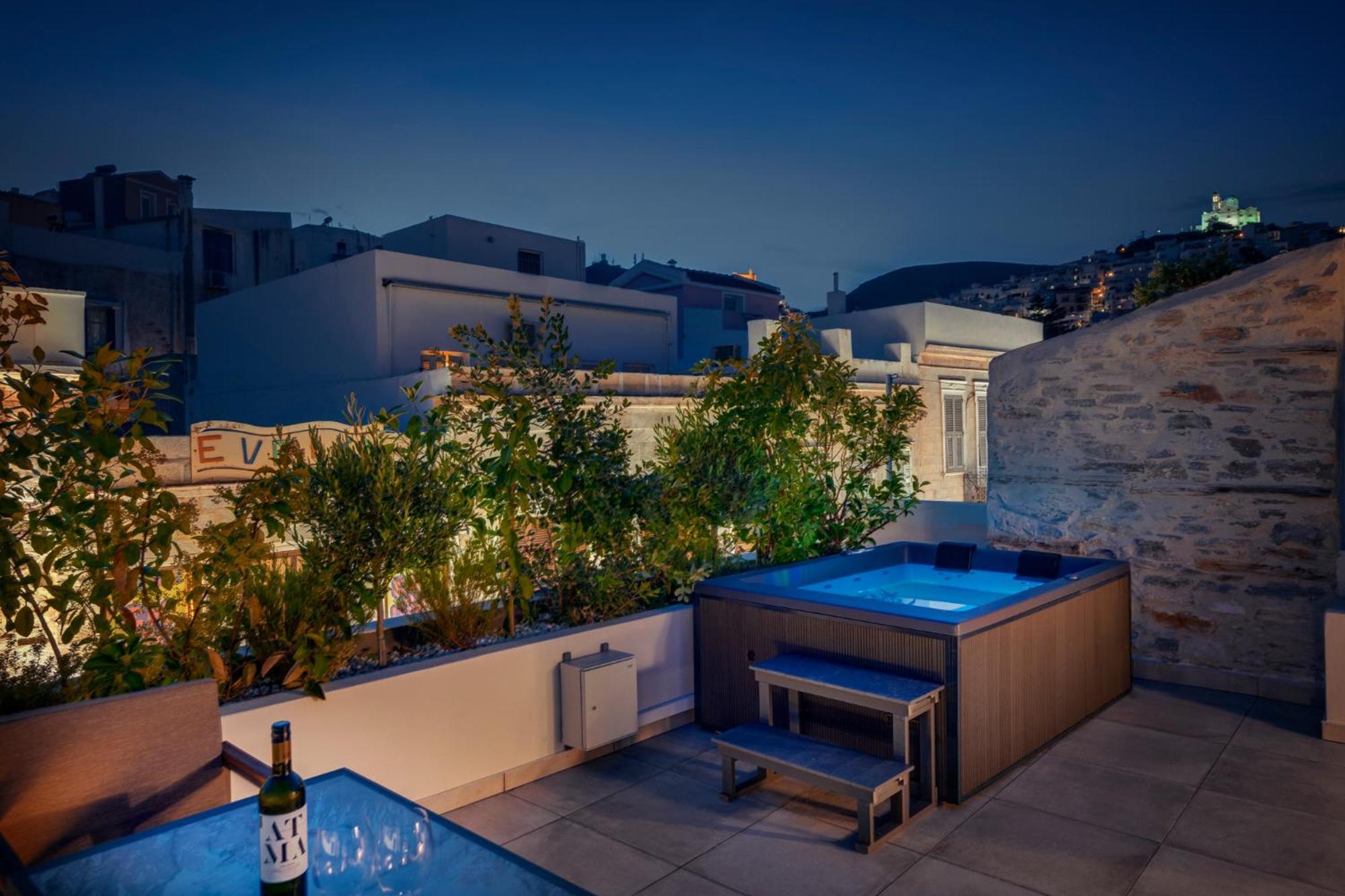 Ninemian Suites Syros エルムポリ エクステリア 写真